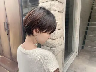 ショート カラー EMANON天神所属・Hitomi Ezakiのヘアスタイル