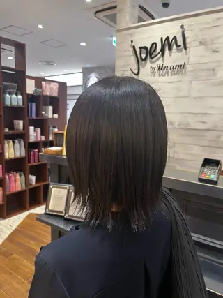 ショート カラー 平居 舞白のヘアスタイル
