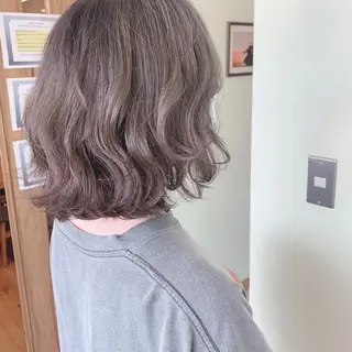 ショート カラー NUMBER_ ユイナのヘアスタイル