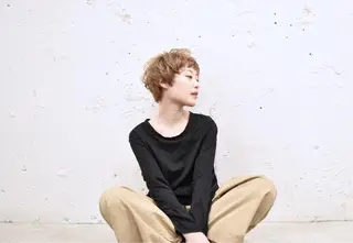 ショート カラー 山口 悟のヘアスタイル