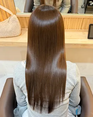 ロング attrait南堀江所属・乾かすだけで艶髪 松村海世のヘアスタイル