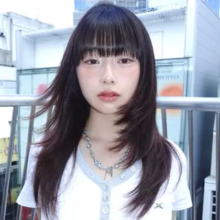 ミディアム カラー レイヤーカット ダブルカラーのヘアスタイル