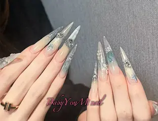 ネイル 相沢 さやかのネイルデザイン