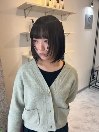 ミディアム Via 京都烏丸所属・ハイトーン/髪質改善 /レイヤー/りなのヘアスタイル