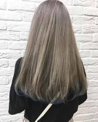 セミロング カラー 山口 悟のヘアスタイル