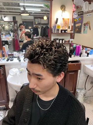 ショート パーマ メンズ neuer bar ber虎太郎のヘアスタイル