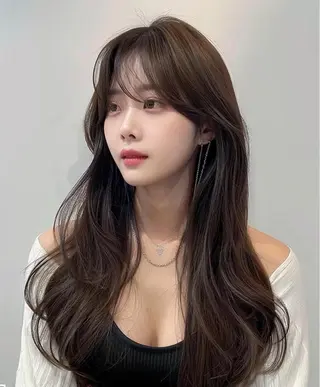 ロング 韓国ヘア|シアーカラ |艶カラー|アカリのヘアスタイル