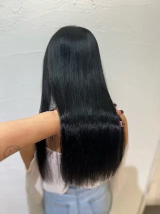 ロング 髪質改善縮毛矯正× 艶髪カラー板垣智大のヘアスタイル