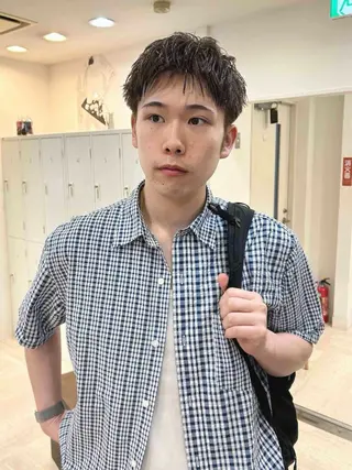 ショート カラー メンズ 鳥海 海のヘアスタイル