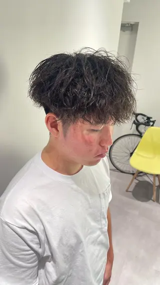 ミディアム パーマ メンズ 小鹿 大翔のヘアスタイル