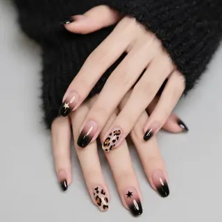 ネイル 鈴木 彩星のネイルデザイン