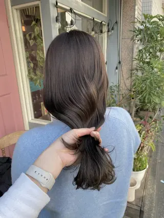 セミロング カラー ヤスザトアヤノ /レイヤー/オリーブのヘアスタイル