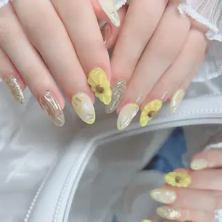 ネイル マツエク・マツパ アイブロウ merci nail所属・merci nailのネイルデザイン