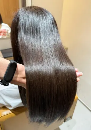 ロング カラー パーマ 前田 美桜のヘアスタイル