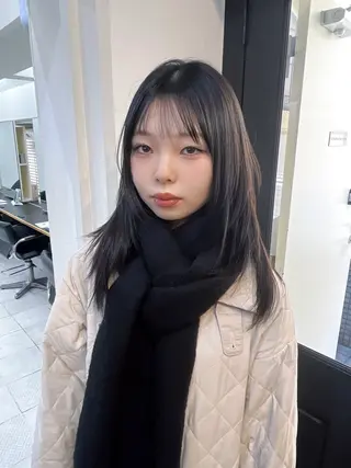 セミロング カラー Airi 韓国y2k レイヤーカットのヘアスタイル