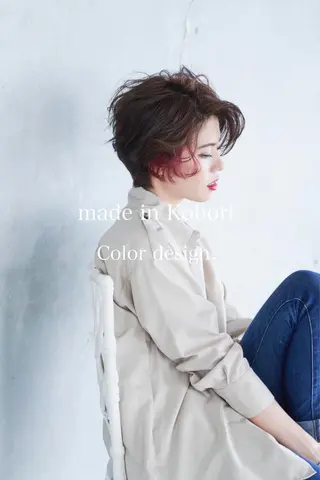 ショート カラー レイヤーカット/ 前髪顔周りカットのヘアスタイル