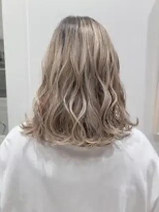 ミディアム Jetset 六本木ヒルズ店のヘアスタイル