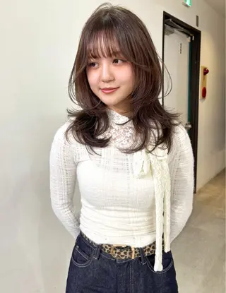 ロング カラー mizuki/ピンク ベージュ.レイヤーのヘアスタイル