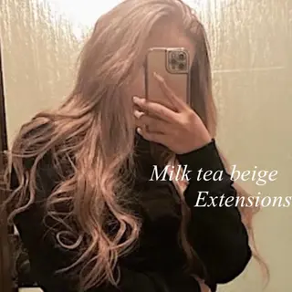 ロング カラー シールエクステ特化 ハイトーン、NANAのヘアスタイル