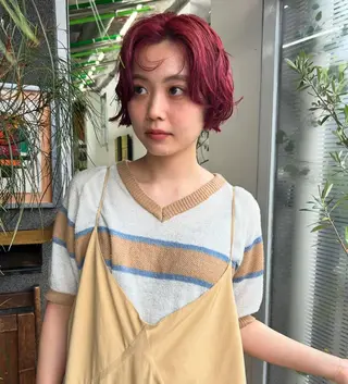 ミディアム qiie ワンカラー ダブルカラーのヘアスタイル