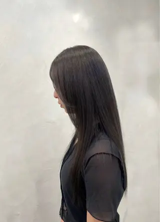 ロング 尾形 日和のヘアスタイル
