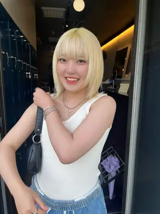 ミディアム レイヤーカット\ウル フ　chinatsuのヘアスタイル