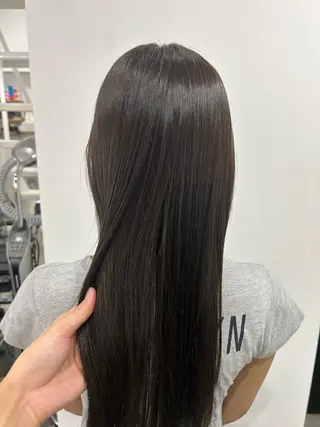 ロング 山下颯羽 /ワンカラーのヘアスタイル