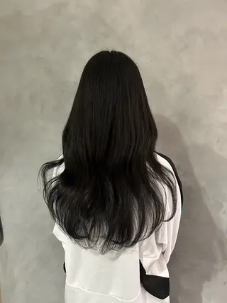 ロング 谷 亜澄のヘアスタイル