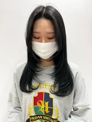 ミディアム カラー ヘアアレンジ 🥀暖色韓国ヘア💕 保科侑花のヘアスタイル