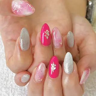ネイル Ellenail名古屋所属・伊藤 愛のネイルデザイン