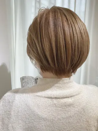 ショート カラー ヘアアレンジ IVY joure Suzu.のヘアスタイル