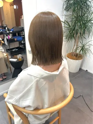 ミディアム 小林 朋花のヘアスタイル