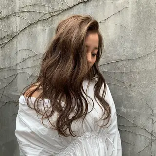 ロング カラー ウスイ ハルカのヘアスタイル