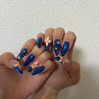 ネイル Saki 🩷のネイルデザイン