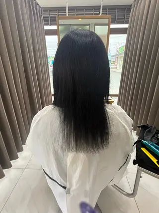 セミロング カラー 青木 亜美のヘアスタイル