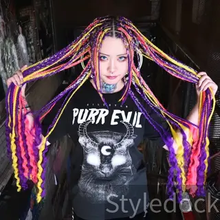 特殊ヘア師 /TANIのヘアスタイル