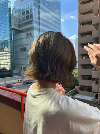 ショート カラー 下石怜子/レイヤー カット/透明感カラーのヘアスタイル