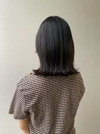 ミディアム 桑原 菜摘のヘアスタイル