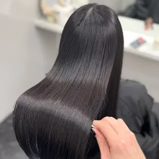 ロング パーマ ブリーチなし Ⅰ 髪質改善カラーのヘアスタイル