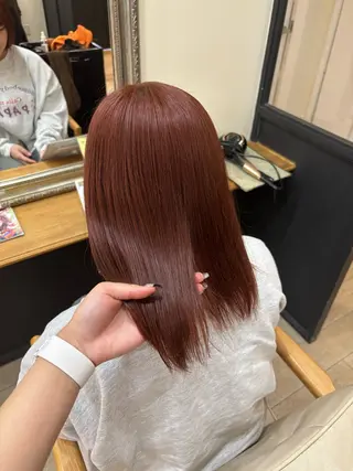 カラー しおり🍬 KOKORO🤍のヘアスタイル