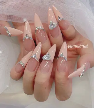 ロング Pio Mielのネイルデザイン