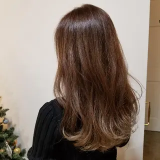 ロング カラー salowin渋谷kitaya park前所属・RIKA韓国ヘア/く びれヘア/上品カラーのヘアスタイル