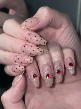 ネイル NES NAIL所属・さゆり￤推しキャラ ￤ロングネイル🩷のネイルデザイン