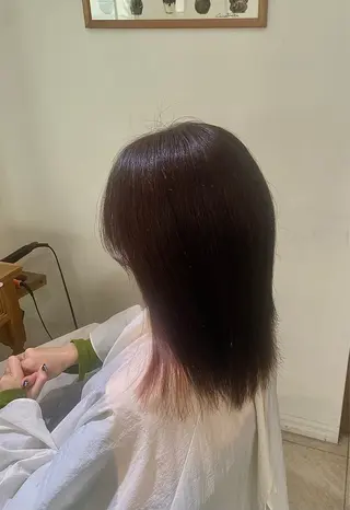 ミディアム LiC えりのヘアスタイル