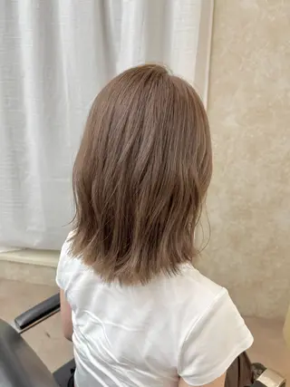 ミディアム カラー 縮毛矯正×再生カラー 特化マネージャー美里のヘアスタイル