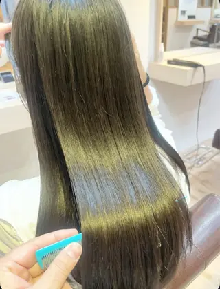 ロング little心斎橋所属・美髪/髪質改善/ カラー/シャケのヘアスタイル