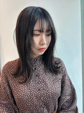 ミディアム カラー ゆい/パーマ/レイヤ ー/似合わせカラーのヘアスタイル