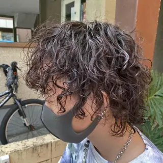 ショート パーマ メンズ ビーハイブデラックス所属・メンズパーマ ニュアンスパーマ田上のヘアスタイル