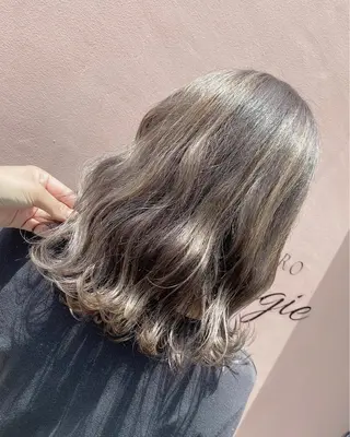 セミロング カラー JILL ユキのヘアスタイル