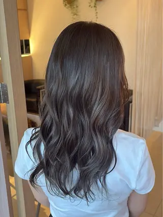 カラー 根上 早蘭のヘアスタイル